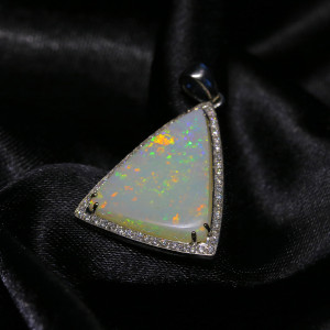 Australian Opal Pendant - 5.15 Carat